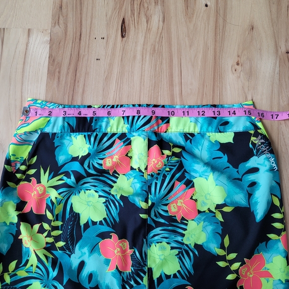 COPY - NWOT Hurley Phantom Board Skirt - Picture 6 of 7